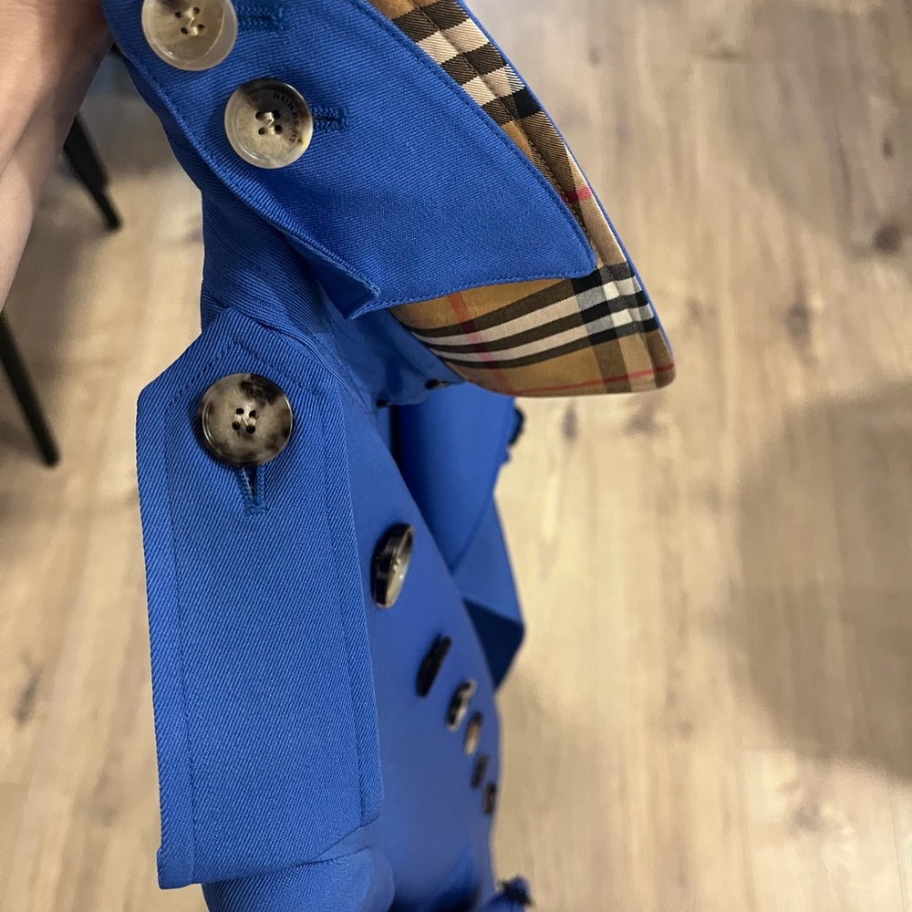BURBERRY | Royal Blue Double-Breasted Coat “sandringham” mid length - Picture 9 of 15